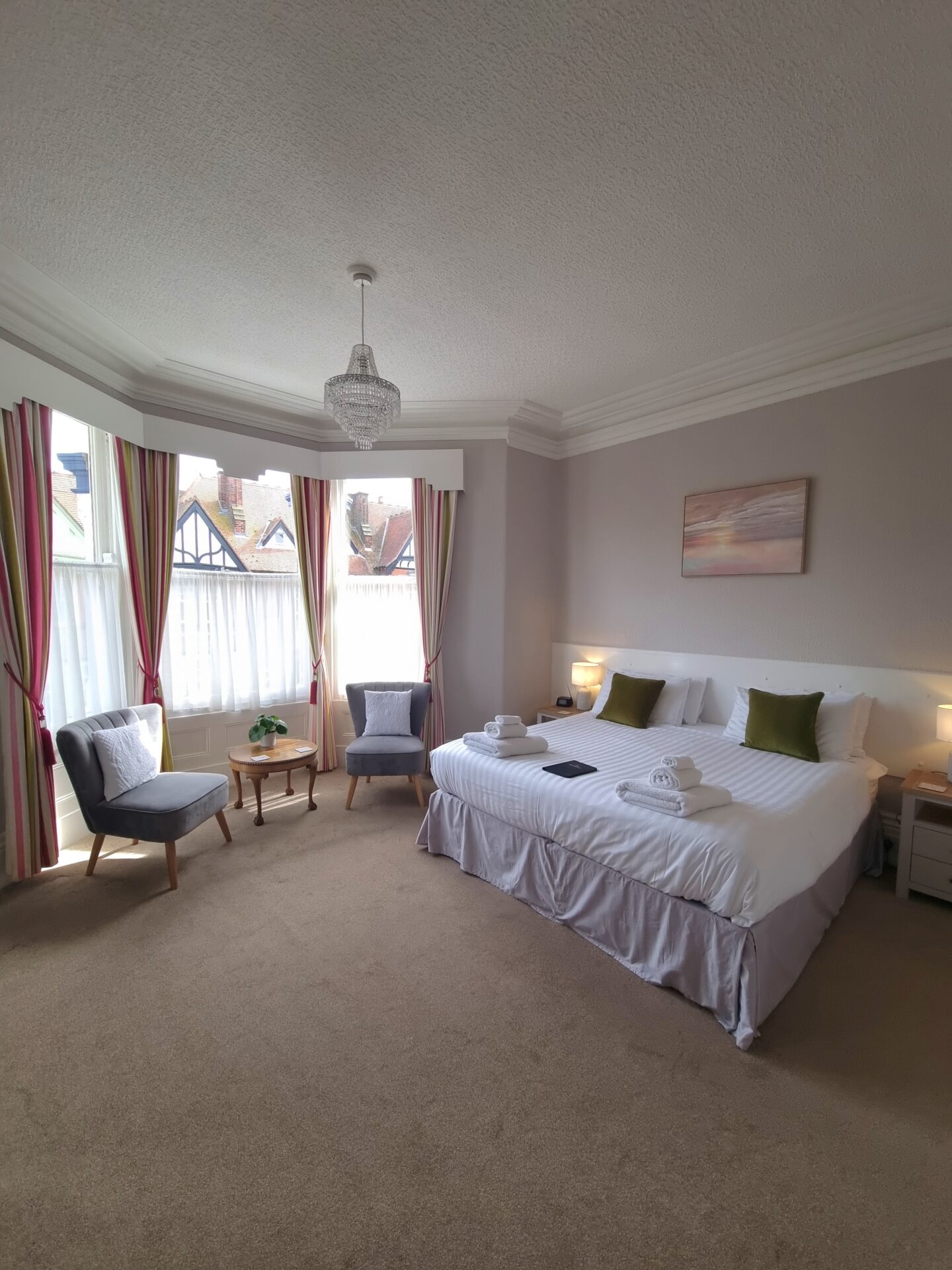 Large Superking Room With Shower | B&B En-suite Rooms Scarborough